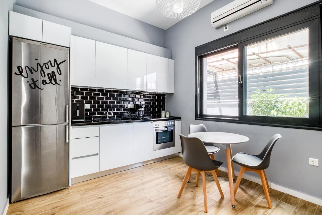 Spacious Flat With Courtyard And Private Parking! Athen Exterior foto