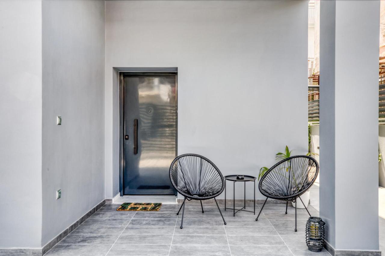 Ferienwohnung Spacious Flat With Courtyard And Private Parking! Athen Exterior foto