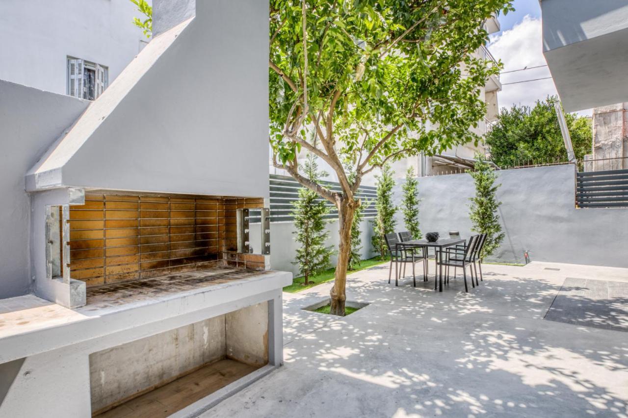 Spacious Flat With Courtyard And Private Parking! Athen Exterior foto