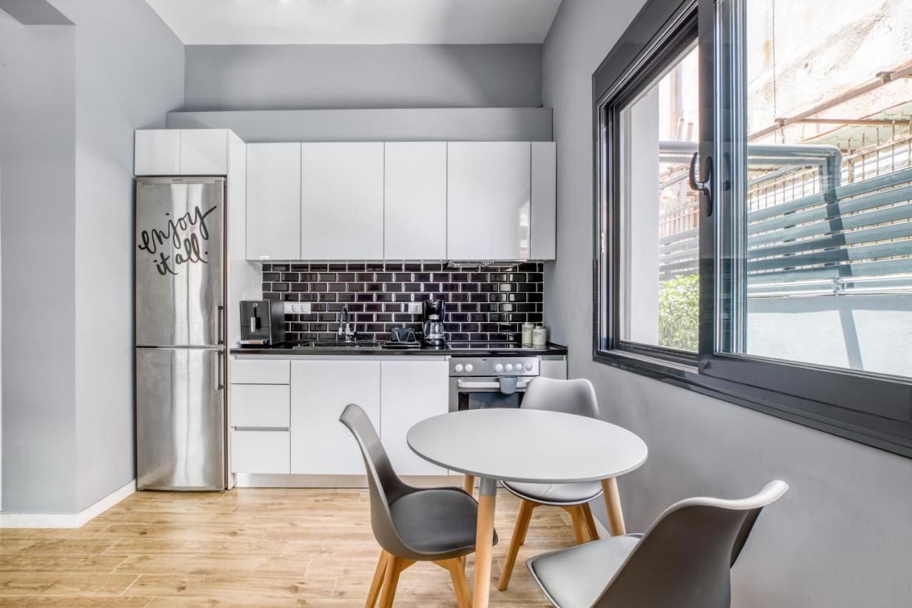 Spacious Flat With Courtyard And Private Parking! Athen Exterior foto