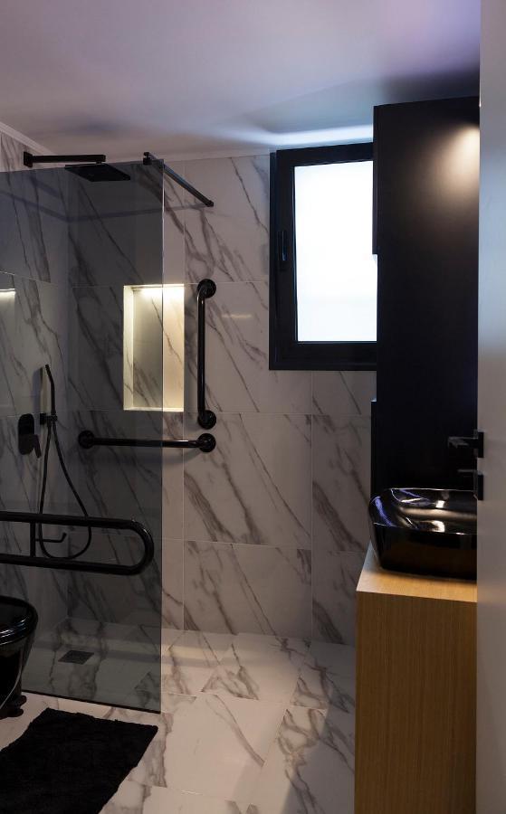 Spacious Flat With Courtyard And Private Parking! Athen Exterior foto
